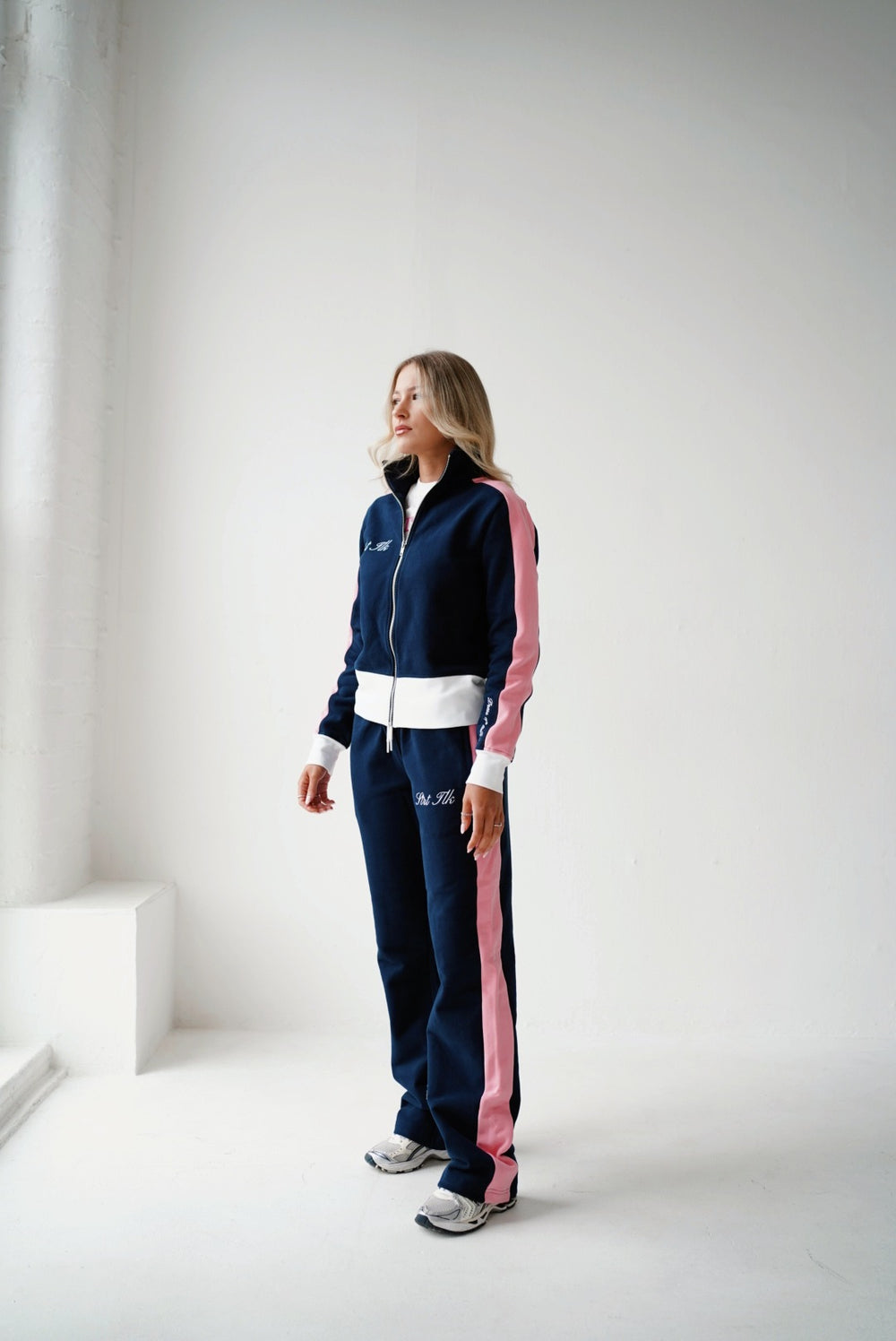 Women's Straight Leg Pants