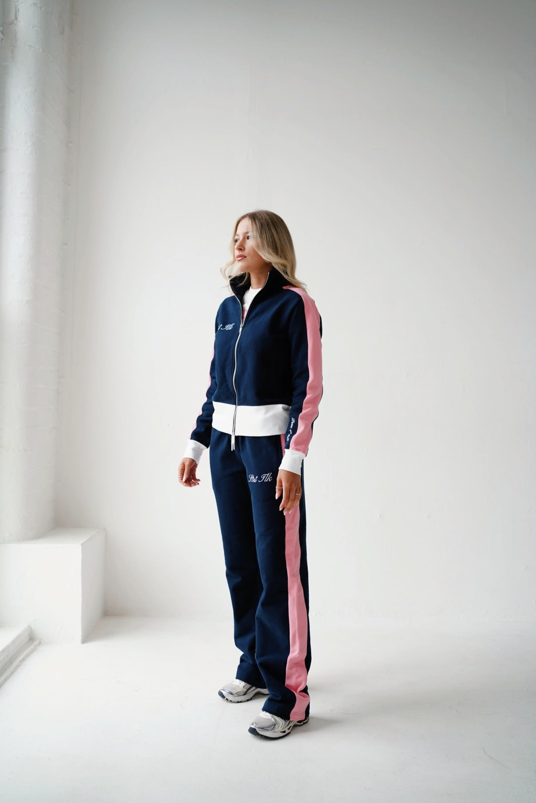 Women's Straight Leg Pants